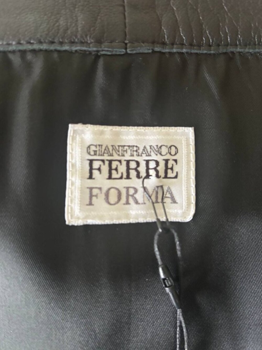Gianfranco Ferre Forma Black Genuine Leather Midi Skirt with Zippers US 16 XL - Picture 5 of 8
